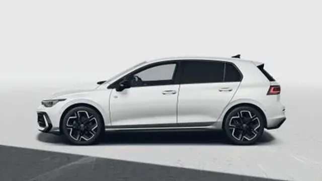 VW Golf R-Line