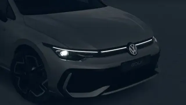 VW Golf R-Line