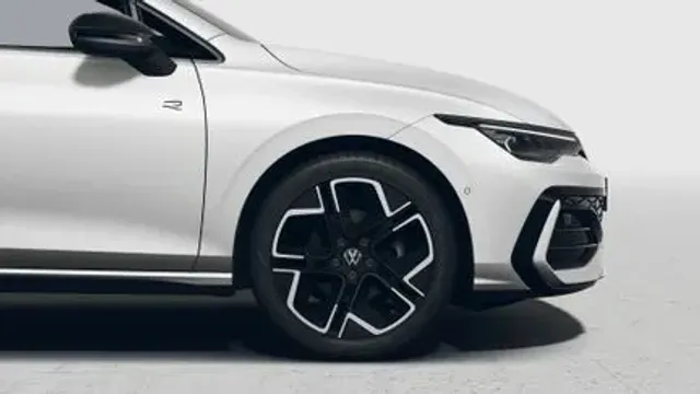 VW Golf R-Line