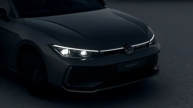 VW Passat R-Line People