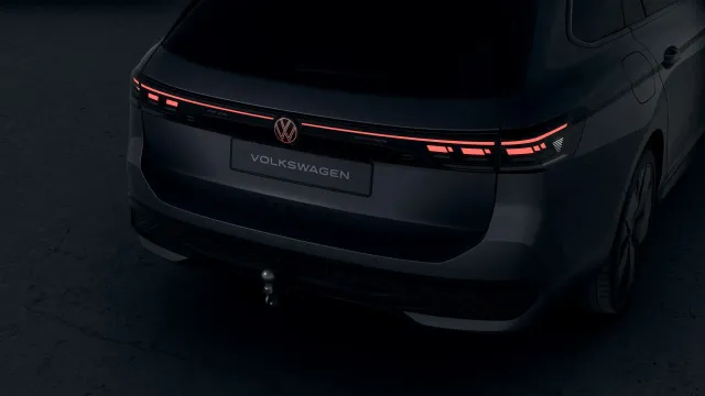 VW Passat R-Line People