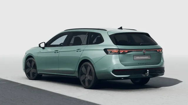 VW Passat R-Line People