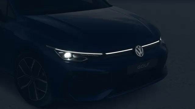 VW Golf R-Line People