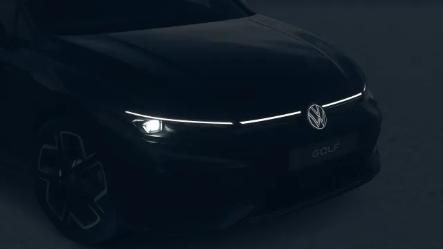VW Golf R-Line People