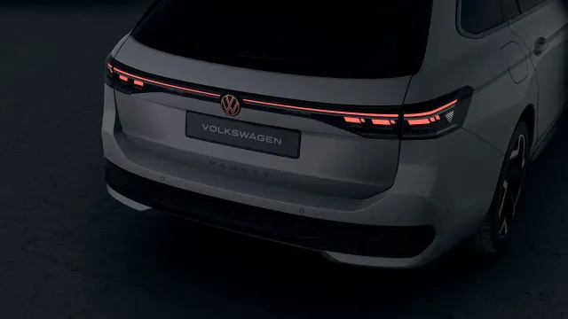 VW Passat R-Line People