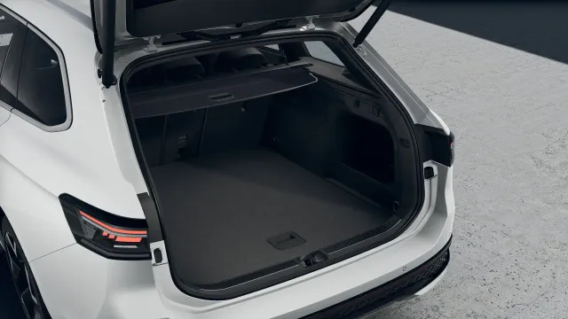 VW Passat R-Line People