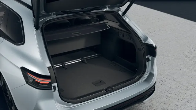 VW Passat R-Line People