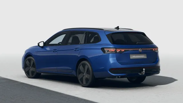 VW Passat R-Line People