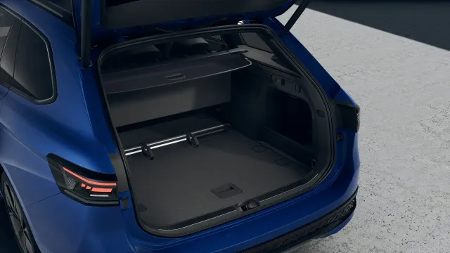 VW Passat R-Line People
