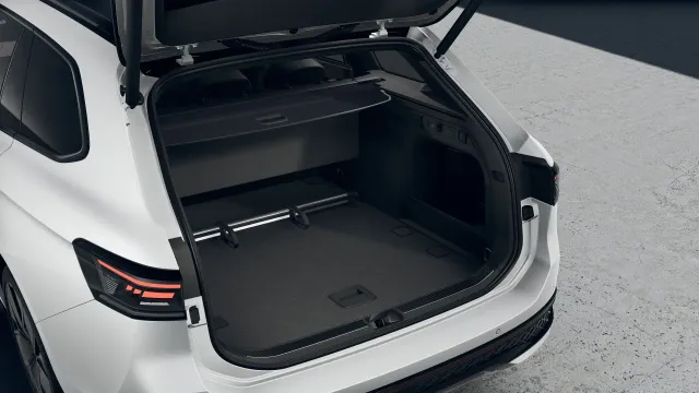 VW Passat R-Line People
