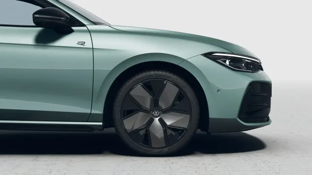 VW Passat R-Line People