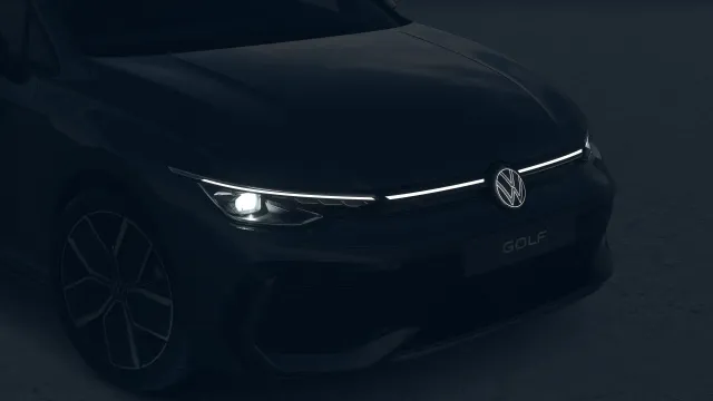 VW Golf R-Line People