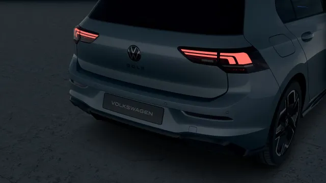 VW Golf R-Line People