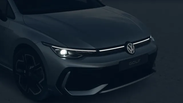 VW Golf Variant R-Line People