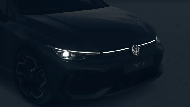 VW Golf R-Line People
