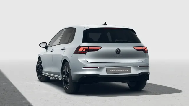 VW Golf R-Line People
